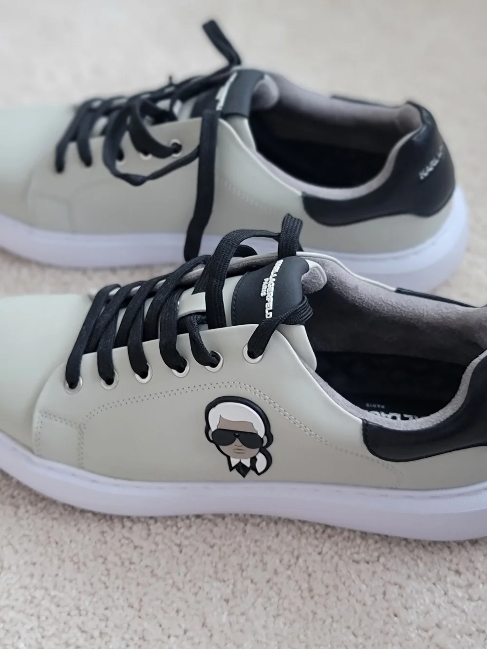 Karl Lagerfeld Paris‎ LF1S1107 Low Top Sneakers – Size 11M – NWOB